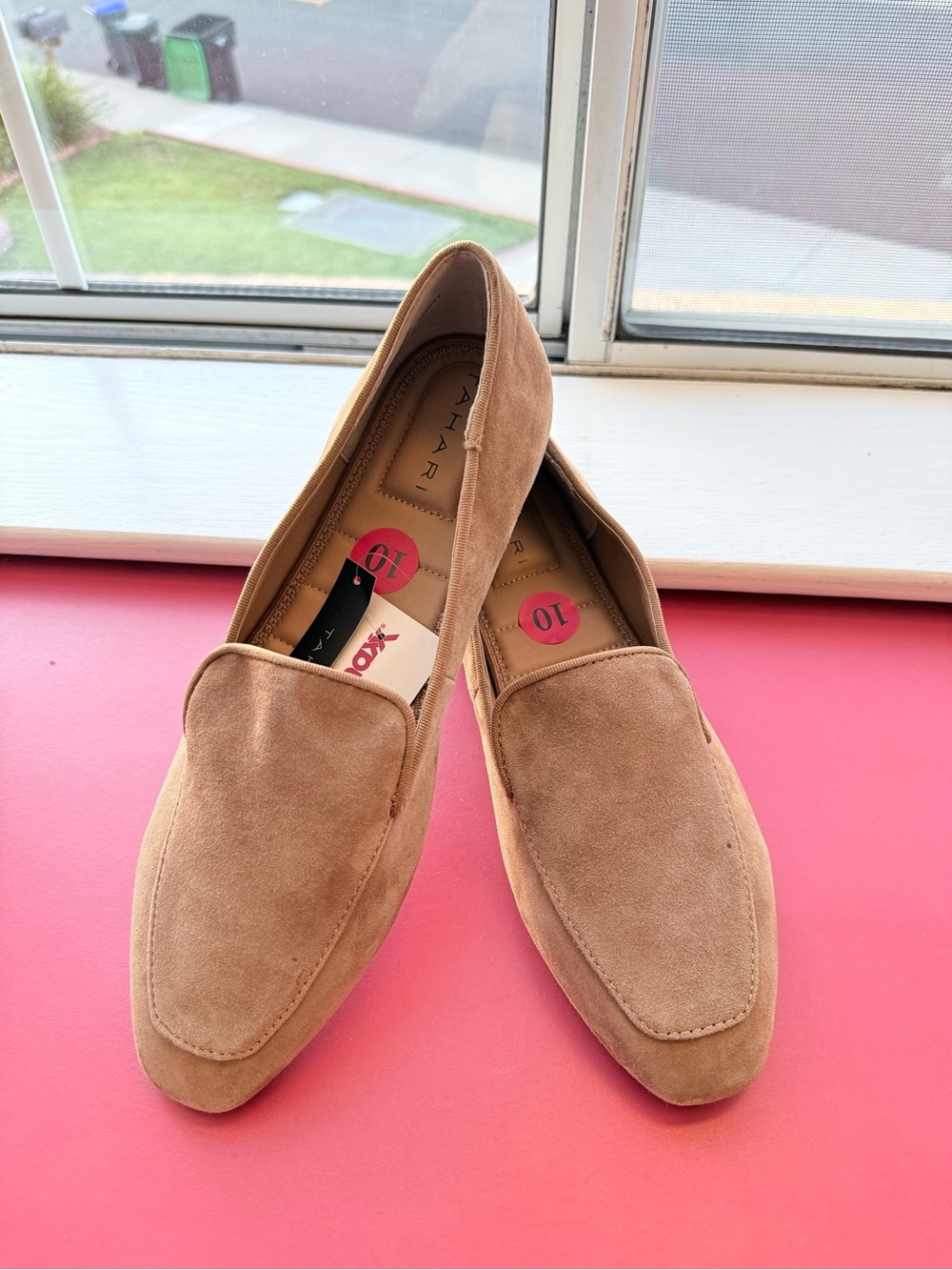 Tahari Women’s Faux Suede Pointed Toe Loafers Camel Tan Size 10 NWT